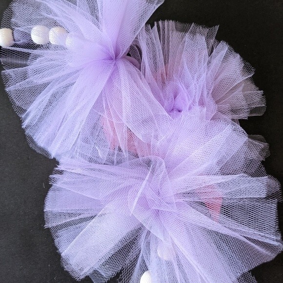 🔥 Wreath - 10" diameter - wood beads - tulle bow - handmade - Picture 3 of 5